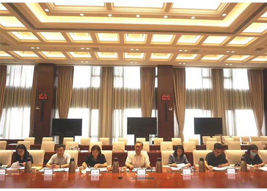 杜飞进副主任出席公共文化服务保障立法座谈会