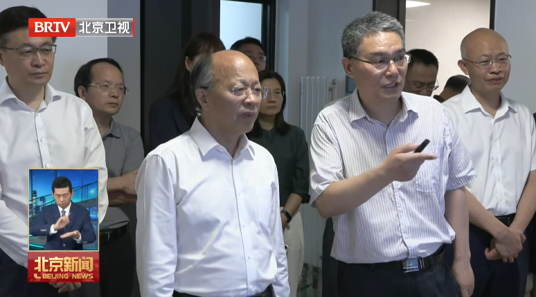 市人大常委会开展老旧小区综合整治专题调研 李秀领参加