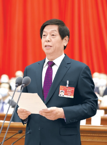 3月5日，第十三届全国人民代表大会第四次会议在北京人民大会堂开幕。大会主席团常务主席、执行主席栗战书主持大会。