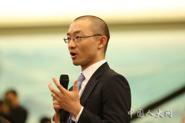 彭博社记者提问