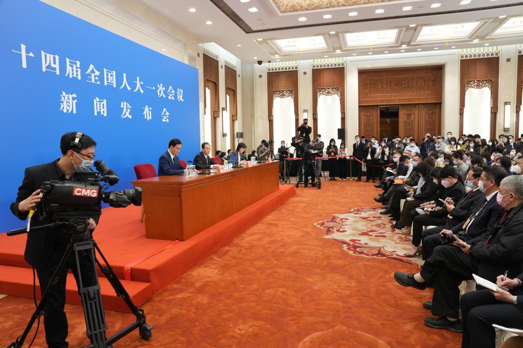 十四届全国人大一次会议举行新闻发布会——发布会现场