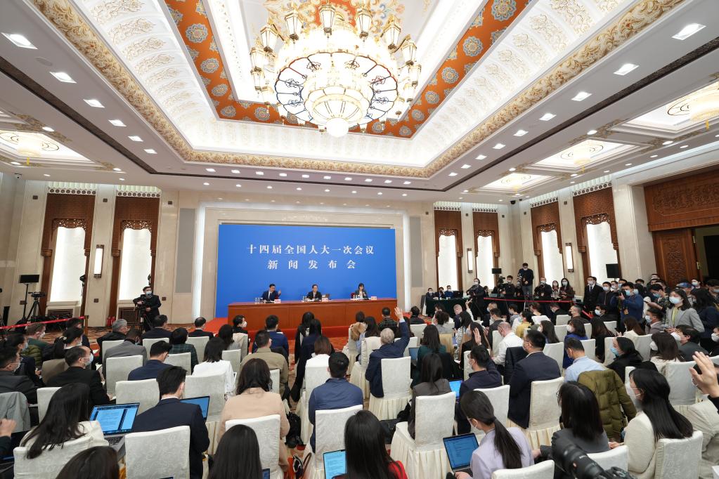 十四届全国人大一次会议举行新闻发布会——发布会现场