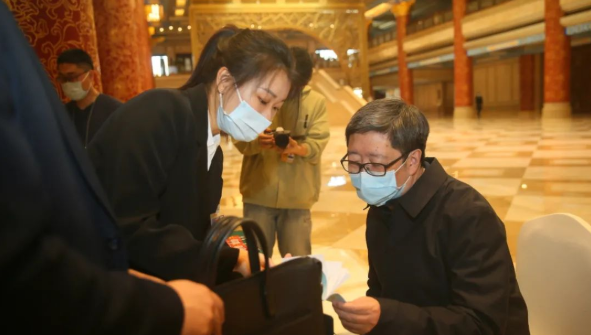 十四届全国人大北京团代表报到