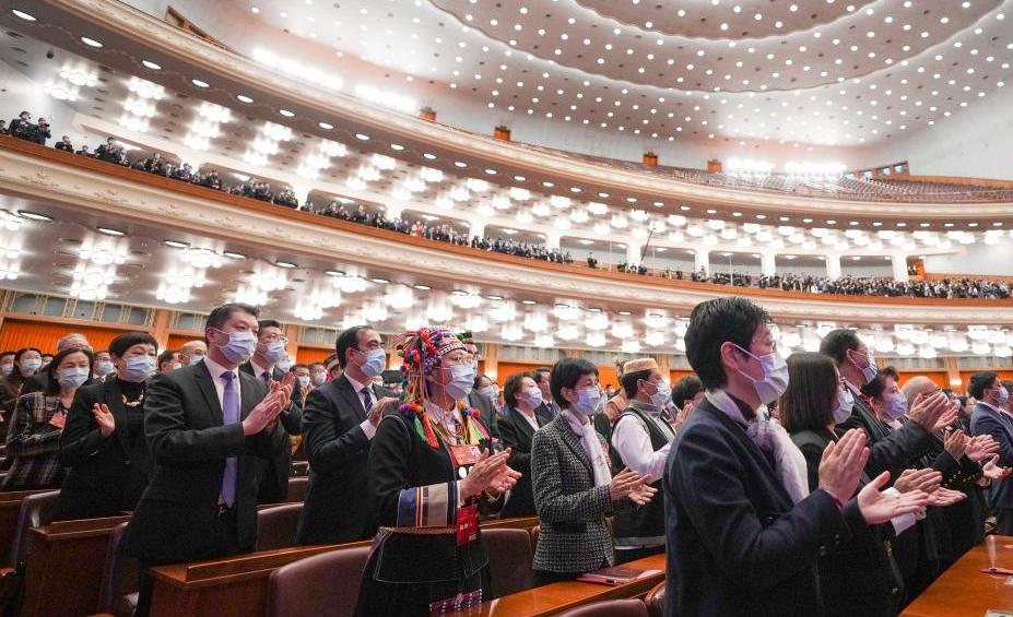 十四届全国人大一次会议举行第四次全体会议——会议现场