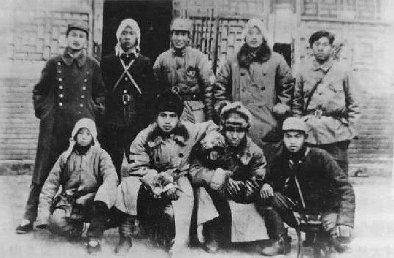 1945年11月，平南敌工部部分人员在大兴太子务周梦胡家