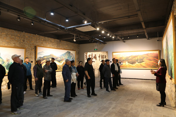 2怀柔区人大常委会机关老干部党支部开展主题党日活动.JPG