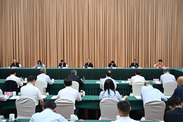 彭清华到豫调研民族团结进步创建工作01.jpg