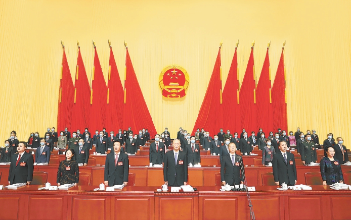昨天，市十五届人大四次会议开幕。图为大会主席台