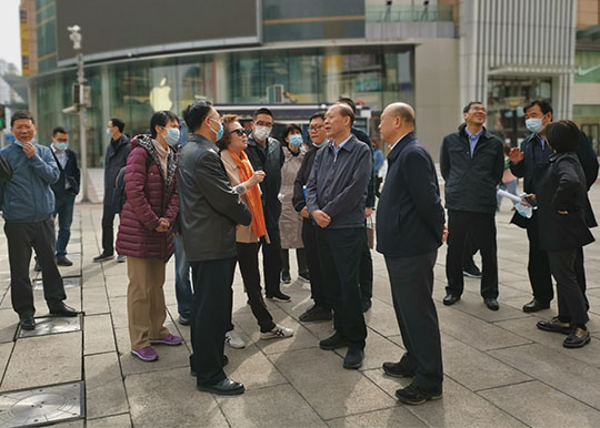 市人大常委会副主任张清带队开展《北京市户外广告设施、牌匾标识和标语宣传品设置管理条例》立法调研