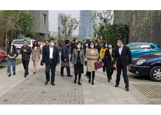 市人大民宗侨外委员会主任委员、市人大常委会民宗侨外办公室主任孙杰带队开展“两区”立法拉练式调研