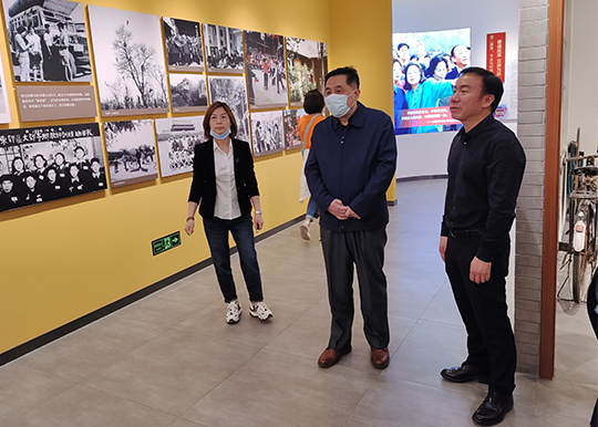 代表联络室赴朝阳区南磨房地区调研代表工作