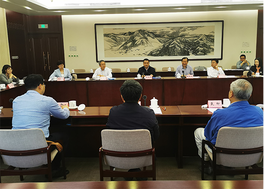 市人大常委会李颖津副主任参加上海市人大来京调研座谈会