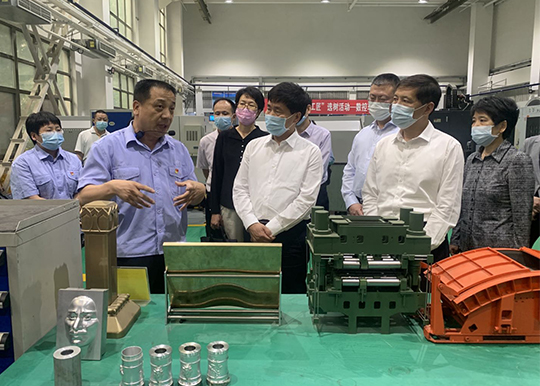 市人大常委会副主任杜飞进带队赴首钢技师学院调研职业教育发展情况