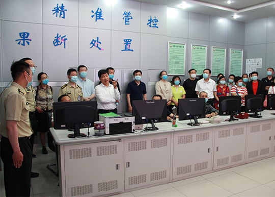 市人大常委会副主任杜飞进带队赴部队医院开展医院安全秩序管理规定执法检查