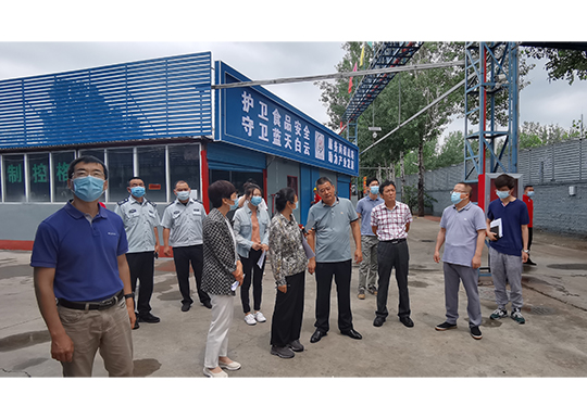 城建环保办组织开展固废法执法检查专题调研