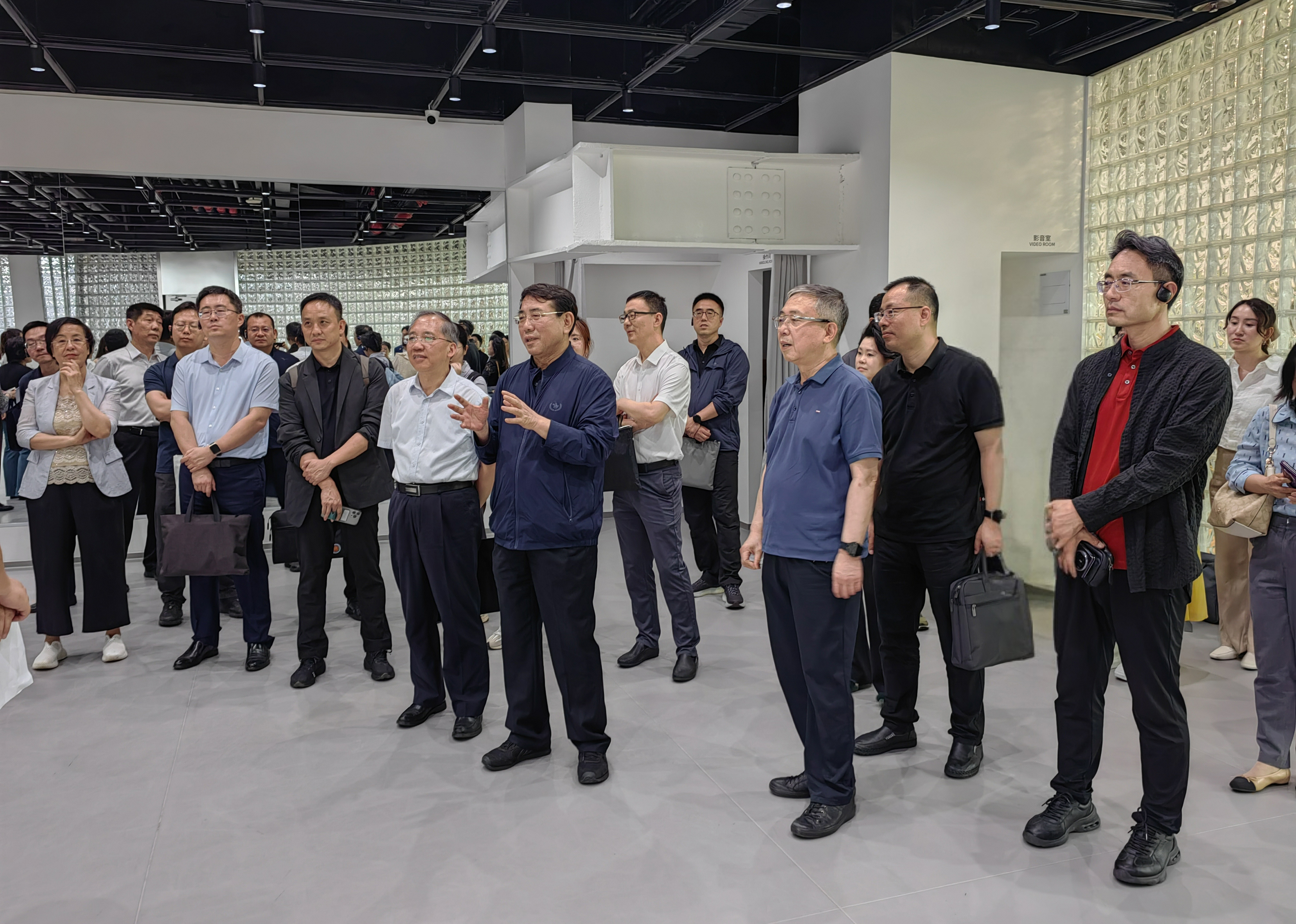 市人大常委会开展加强“演艺之都”建设重点建议督办调研
