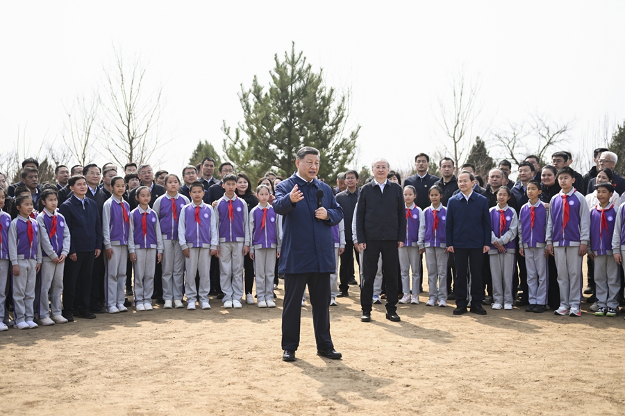 习近平在参加首都义务植树活动时强调 为山川大地增添锦绣 让中国式现代化底色更加亮丽05.jpg