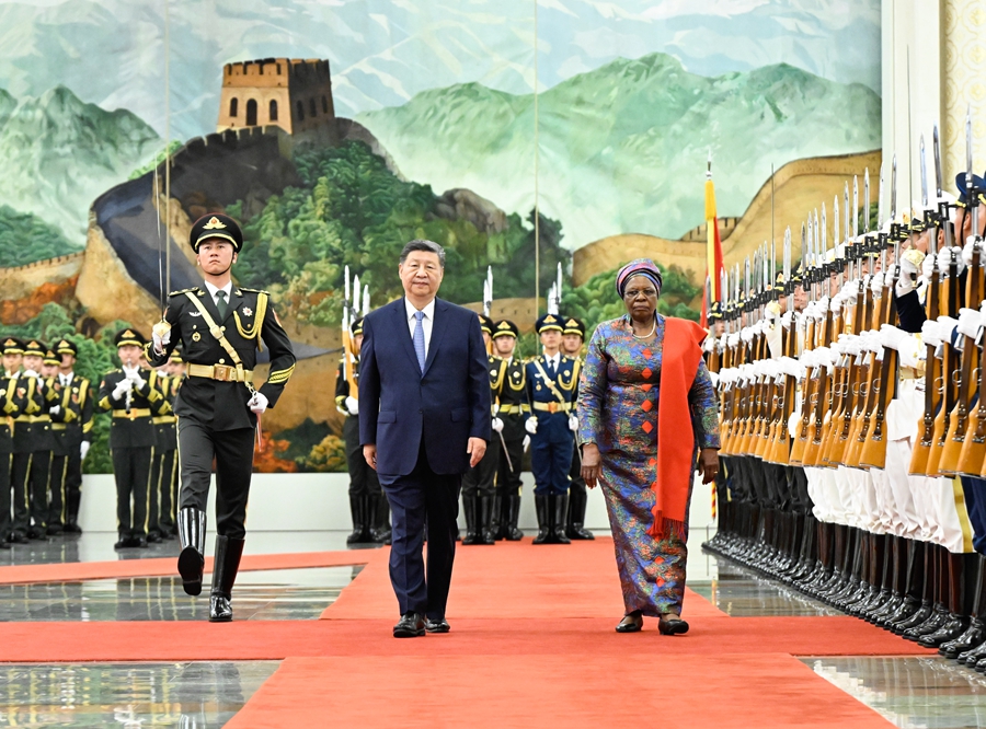 习近平同纳米比亚总统恩代特瓦会谈3.jpg
