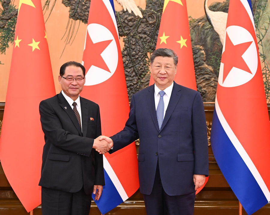 习近平会见朝鲜内阁总理朴泰成1.jpg 习近平会见朝鲜内阁总理朴泰成1.jpg
