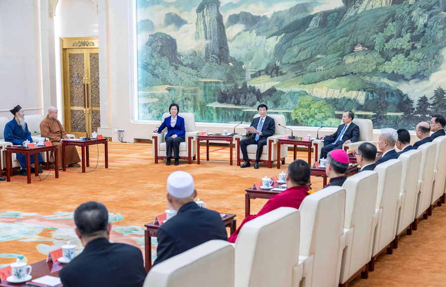 MewoSzVkusuKfQ2n.jpg MewoSzVkusuKfQ2n.jpg