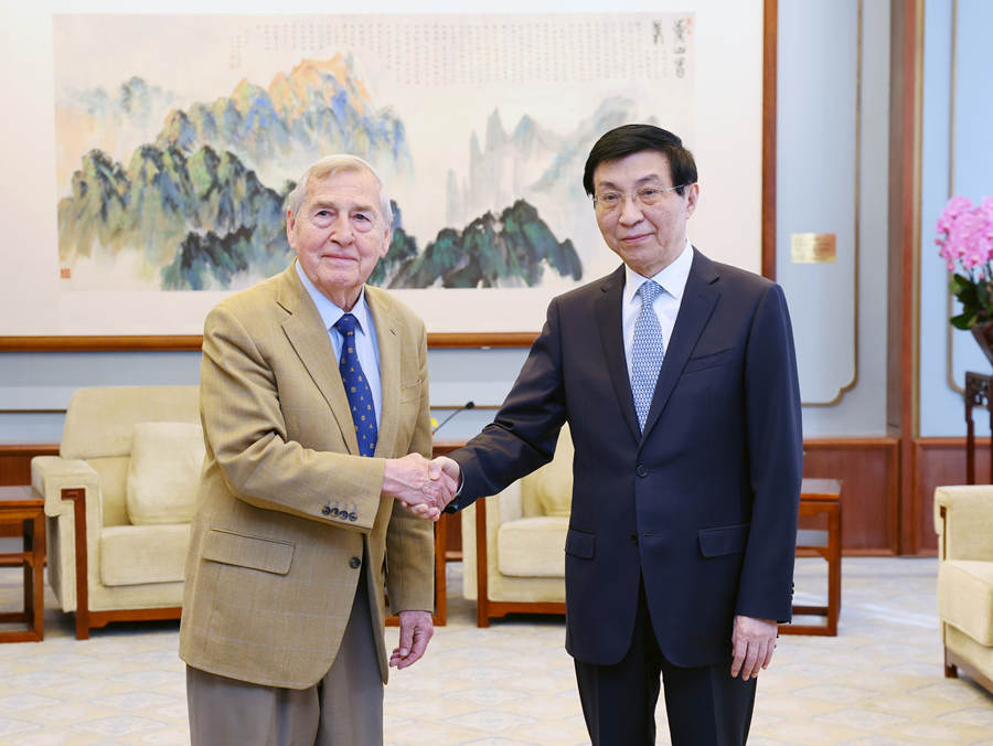 王沪宁会见美国哈佛大学教授艾利森.jpg 王沪宁会见美国哈佛大学教授艾利森.jpg