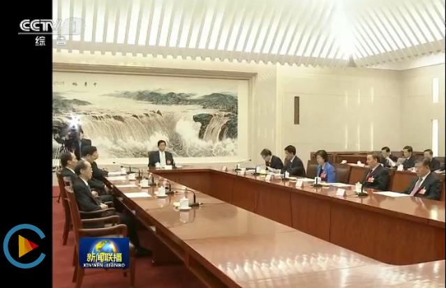 十三届全国人大一次会议主席团常务主席第八次会议举行