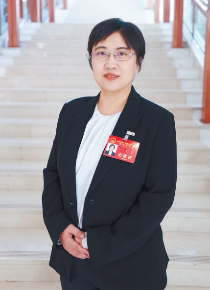 胡晓霞代表：一封感谢信带上人代会.jpg