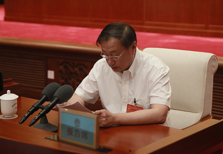 听取市人大社会建设委员会工作机构关于接诉即办条例立法工作情况的报告