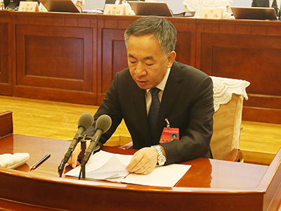 听取市人民政府关于2018年北京市人大代表建议和意见办理情况的报告