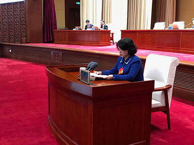 听取市人大城建环保委员会关于《北京市城乡规划条例（修改草案）》修改情况的报告