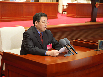 市人民检察院就提请的任免议案作说明