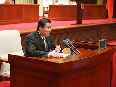 市人大常委会就主任会议提请的任免议案作说明