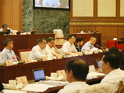 政府相关部门回答询问