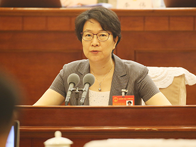 听取市人大教育科技文化卫生体育委员会的意见和建议