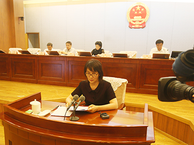 听取市人大财政经济委员会关于《北京市小型食品业生产经营规定(草案)》修改情况的报告