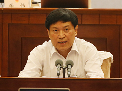 听取市人民政府关于“三城一区”建设发展情况的报告