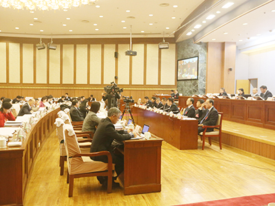 政府相关部门回答询问