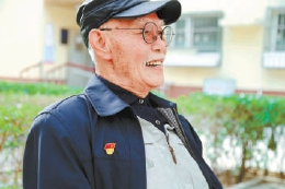 张勇手