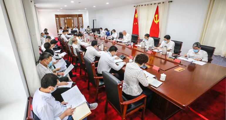 新一届北京市委常委会第一次会议在北大红楼召开，要求加强自身建设，做到“七个带头”